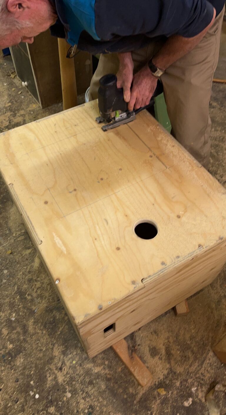 De boxjump wordt op maat gezaagd voor de eerste RetroBooth